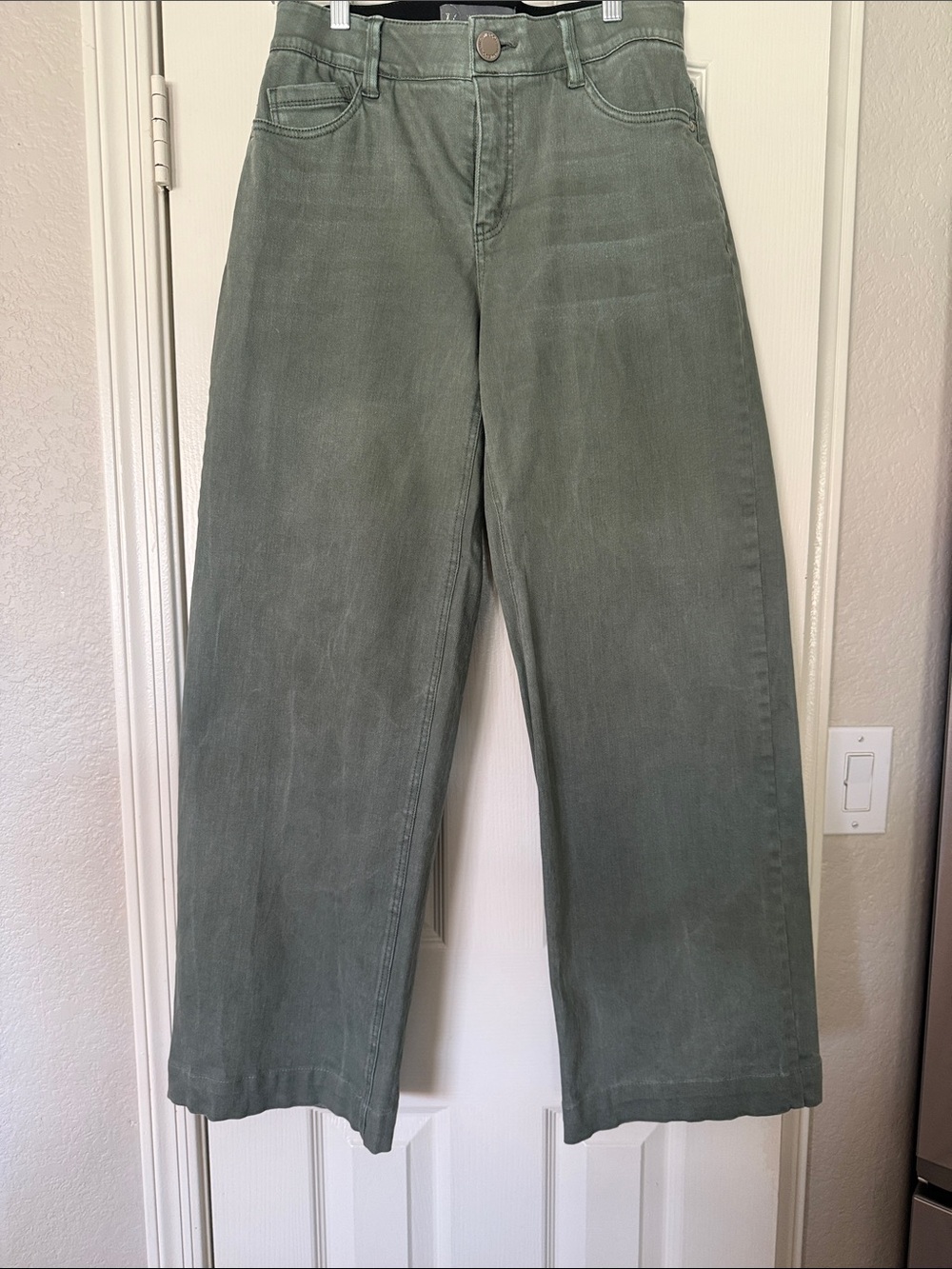 Wit & Wisdom High-Rise Wide Leg Jeans in Sage